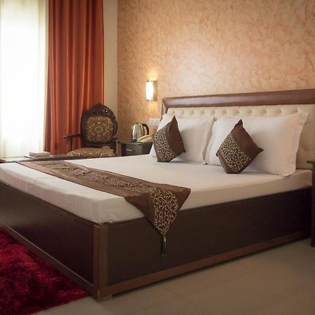 The Baghban Hotel & Resort, Baddi מראה חיצוני תמונה