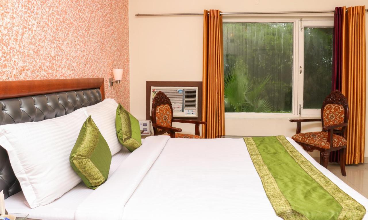 The Baghban Hotel & Resort, Baddi מראה חיצוני תמונה