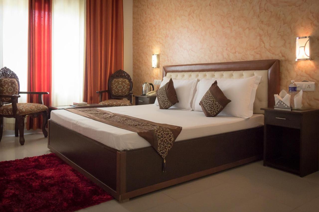 The Baghban Hotel & Resort, Baddi מראה חיצוני תמונה